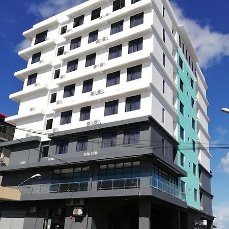 Grace Hotel Semporna Buitenkant foto